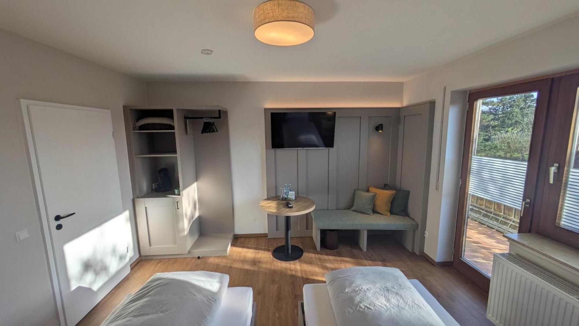 Landhotel Sonneneck - Breuna Im Naturpark エクステリア 写真
