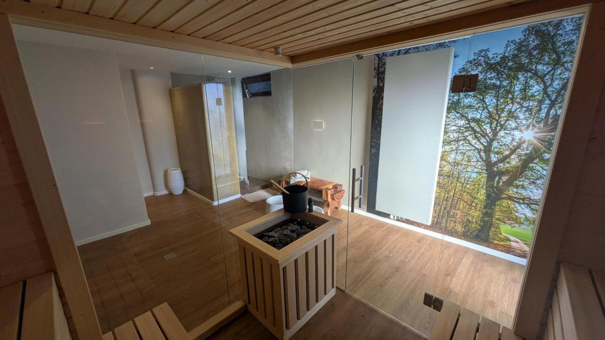 Landhotel Sonneneck - Breuna Im Naturpark エクステリア 写真
