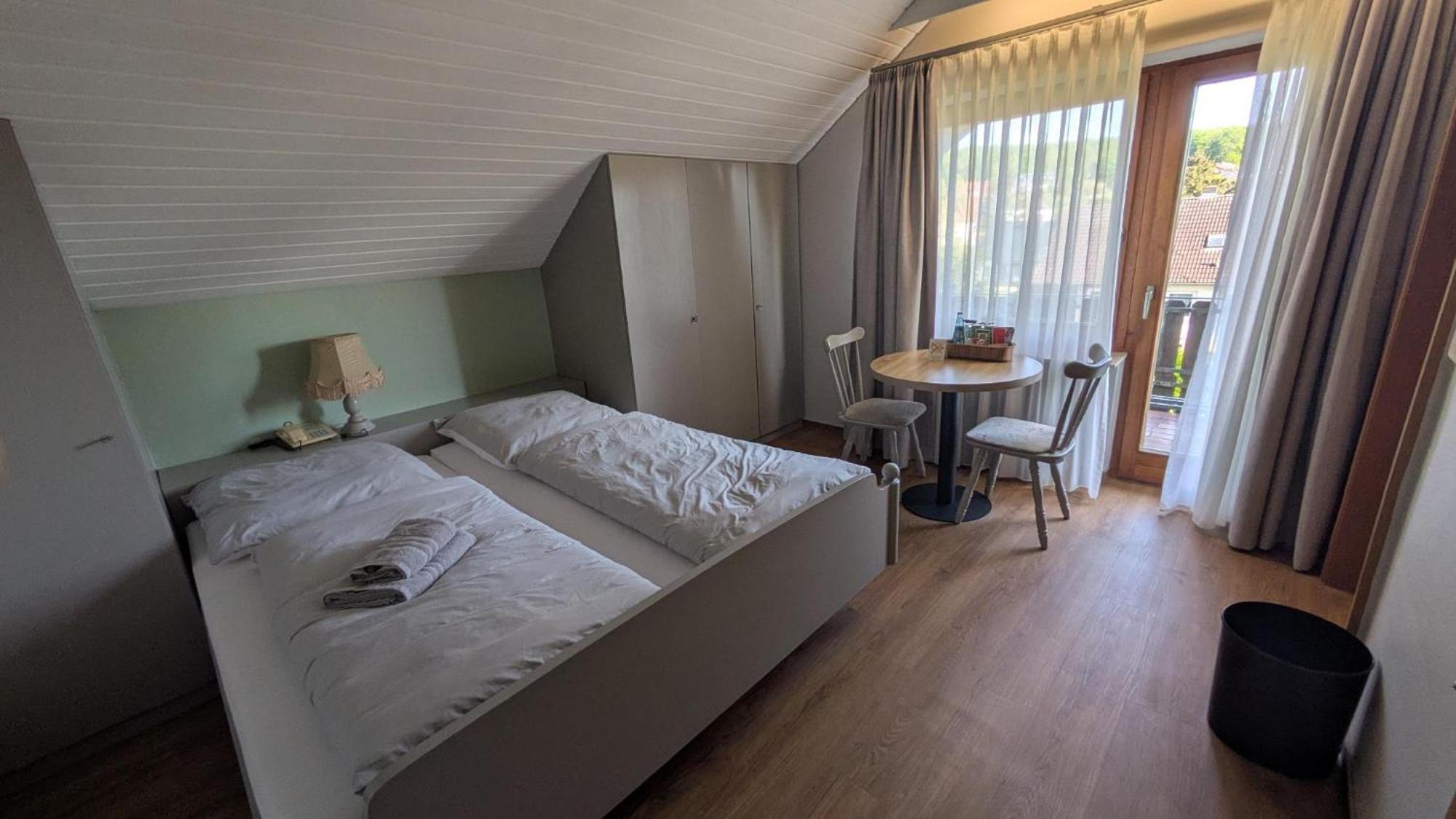 Landhotel Sonneneck - Breuna Im Naturpark エクステリア 写真